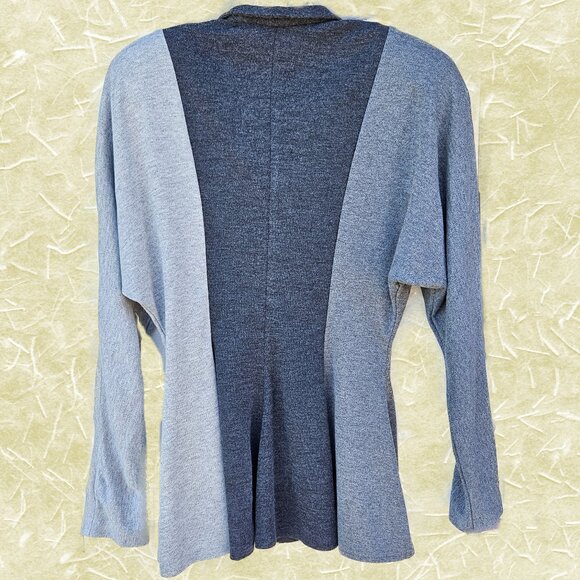 Tarazzia Dark/Light Gray Tunic with Unique Buttons - Approx Size 9/10 - Picture 2 of 5